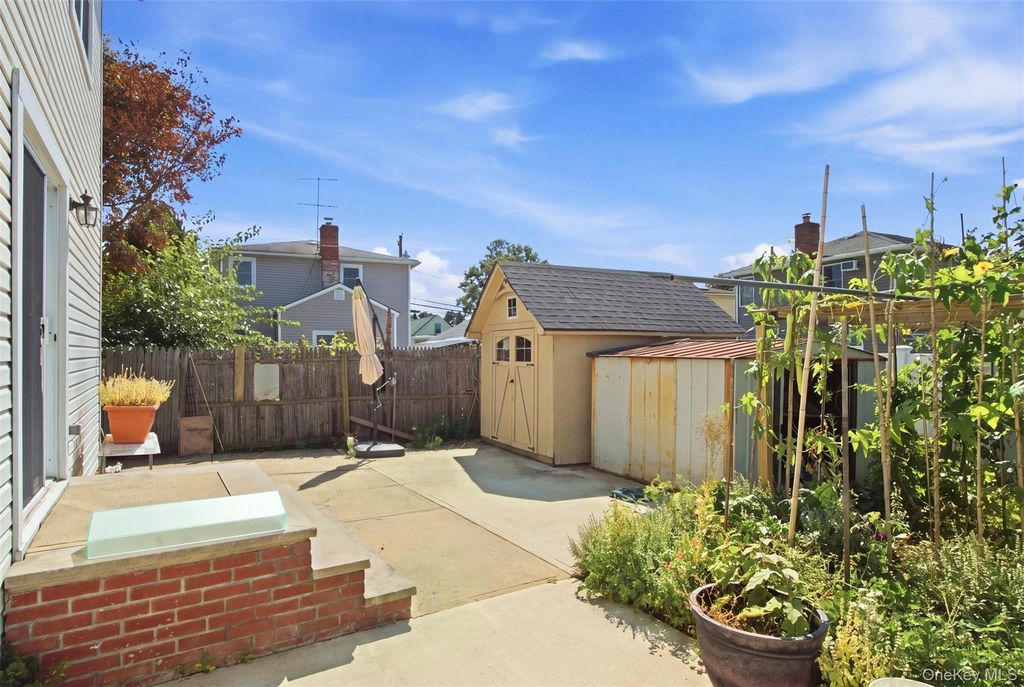 109 Gordon Avenue, Westbury, NY 11590 — photo 5