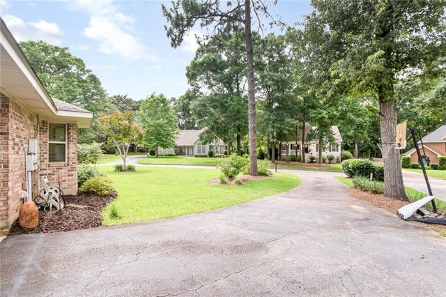 1215 Richmond Court, Mobile, AL 36695