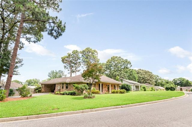 1215 Richmond Court, Mobile, AL 36695