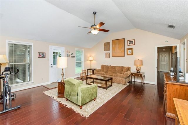 1215 Richmond Court, Mobile, AL 36695