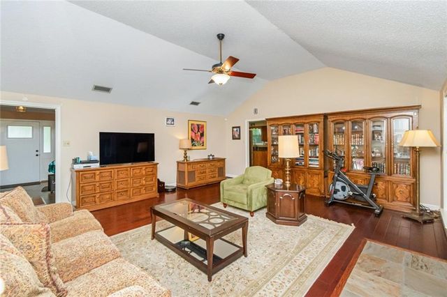 1215 Richmond Court, Mobile, AL 36695