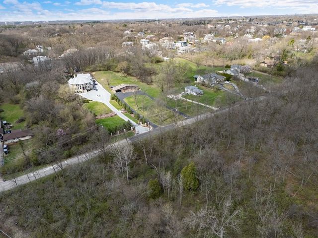 9500 S Madison Street, Burr Ridge, IL 60527