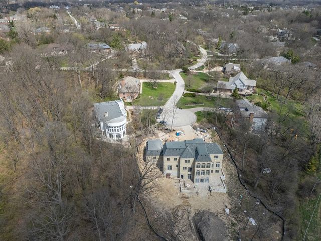 9500 S Madison Street, Burr Ridge, IL 60527