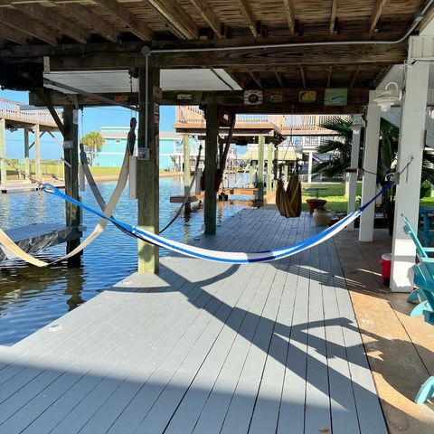 4308 Spanish Main, Jamaica Beach, TX 77554