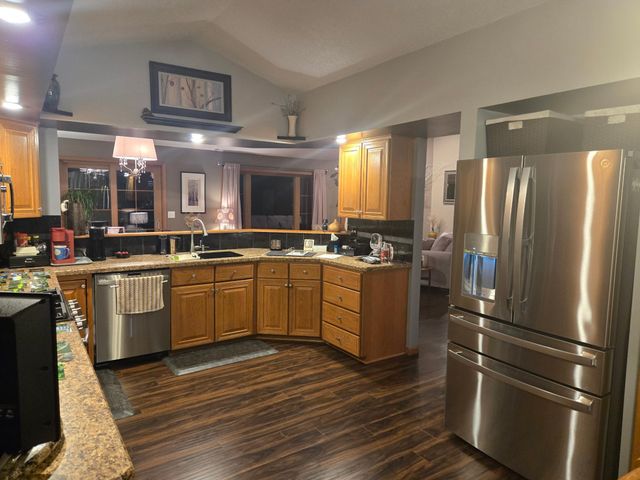 2212 10th Avenue SE, Willmar, MN 56201