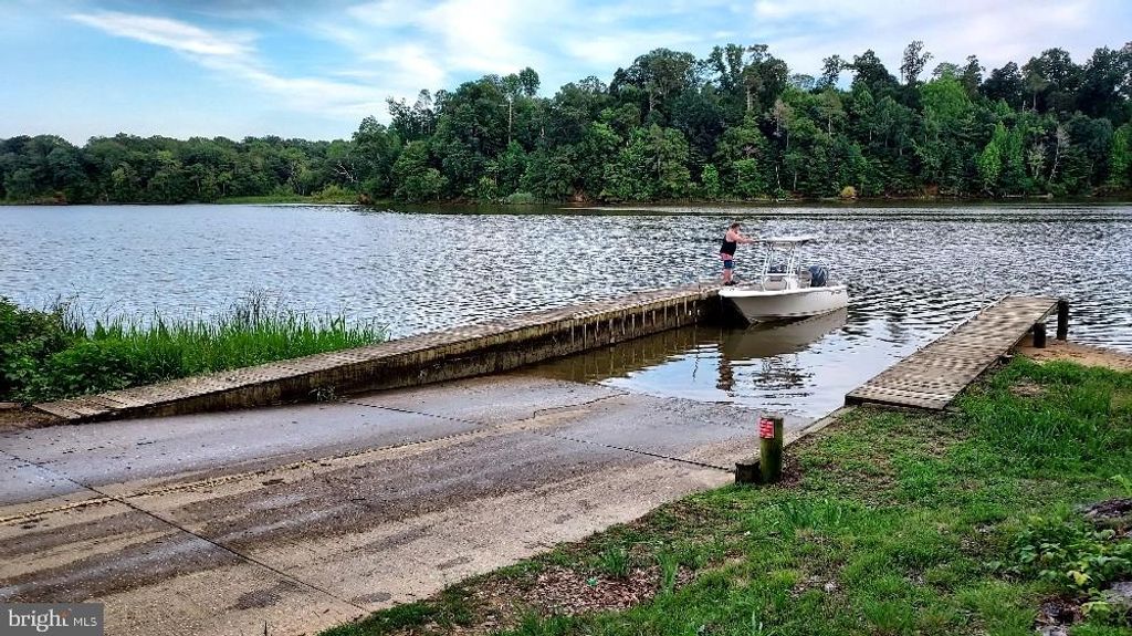 Image 13 of property listing at 230 & 231 ARAPHO LN #GLEN 8, Earleville, MD 21919