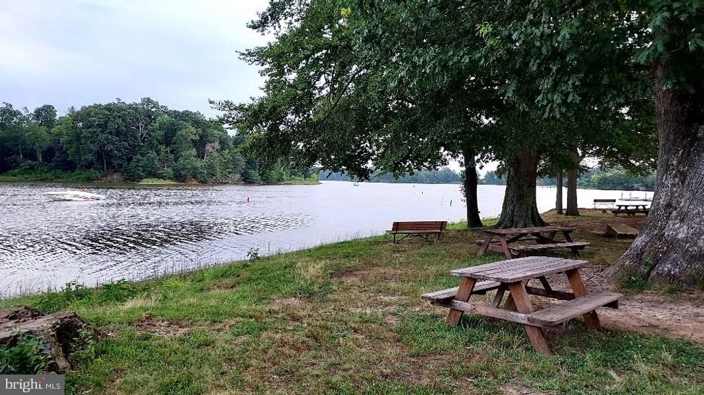 Image 14 of property listing at 230 & 231 ARAPHO LN #GLEN 8, Earleville, MD 21919