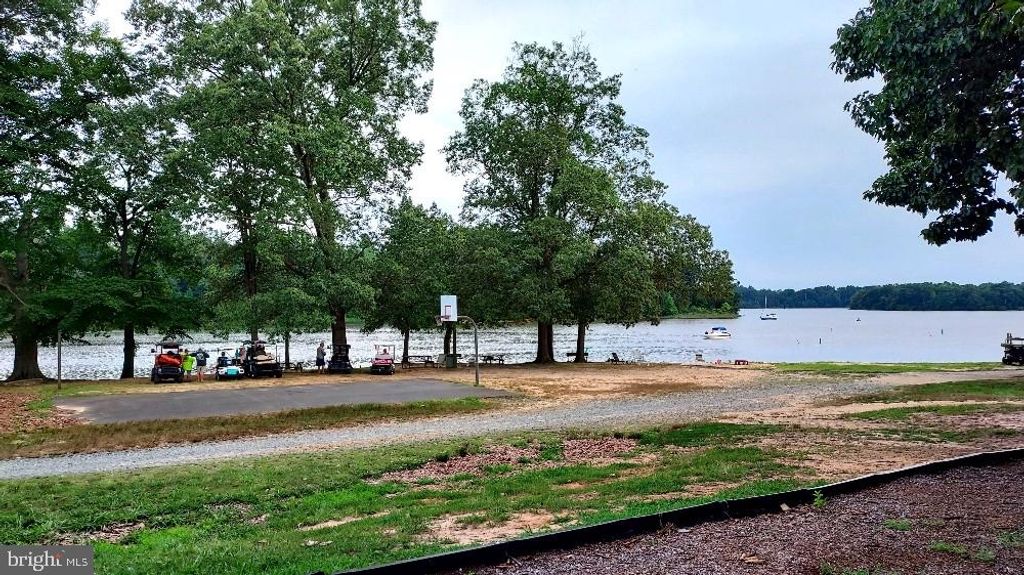 Image 19 of property listing at 230 & 231 ARAPHO LN #GLEN 8, Earleville, MD 21919