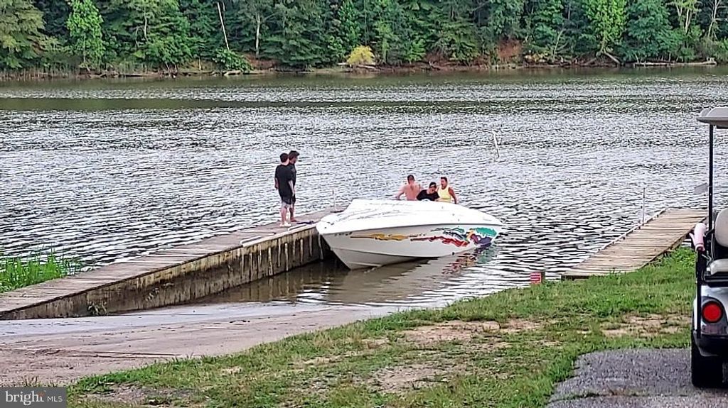 Image 20 of property listing at 230 & 231 ARAPHO LN #GLEN 8, Earleville, MD 21919