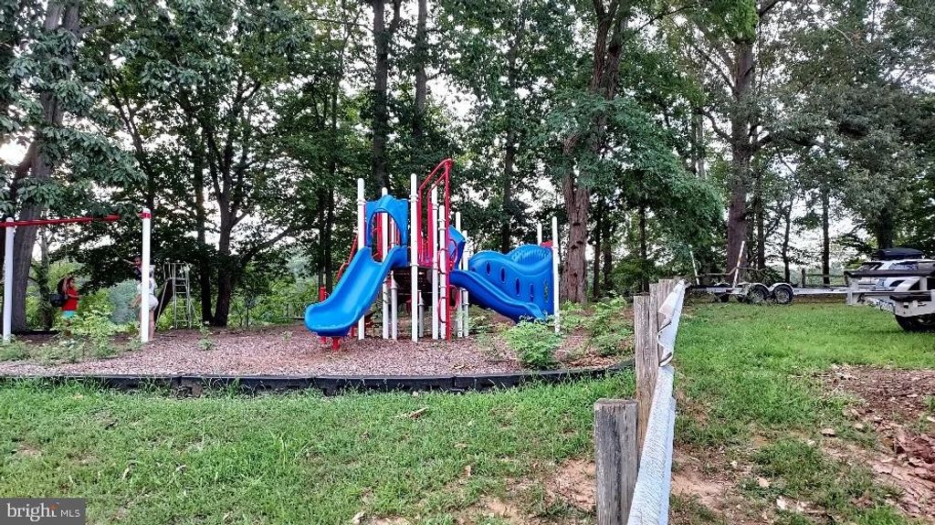 Image 25 of property listing at 230 & 231 ARAPHO LN #GLEN 8, Earleville, MD 21919