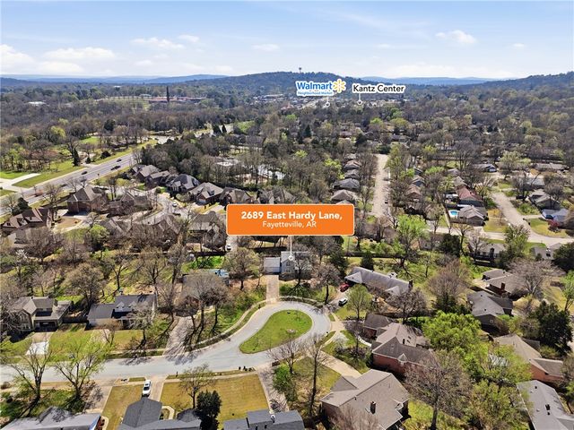 2689 E Hardy Lane, Fayetteville, AR 72703