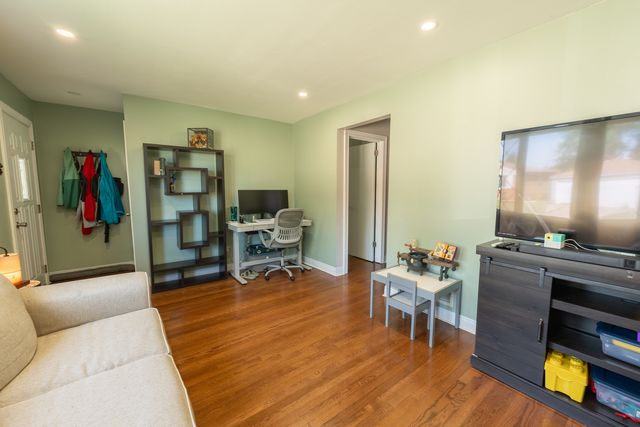 8108 S Kildare Avenue, Chicago, IL 60652