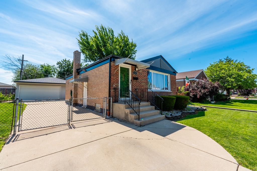 8108 S Kildare Avenue, Chicago, IL 60652