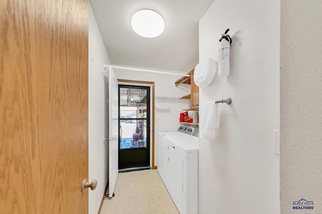 1465 EDINBOROUGH DR, Rapid City, SD 57702