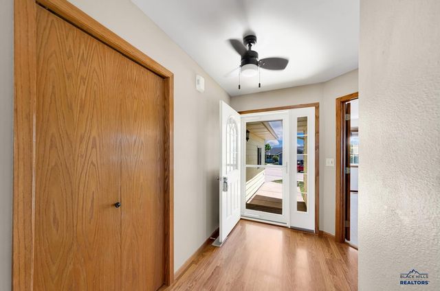 1465 EDINBOROUGH DR, Rapid City, SD 57702