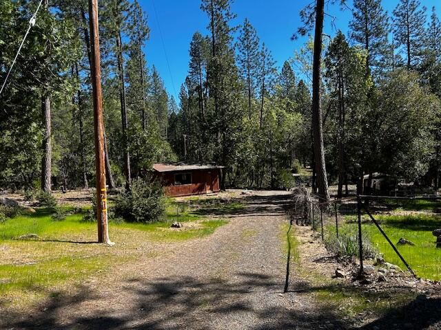 15912 Valhalla Drive, Oak Run, CA 96069