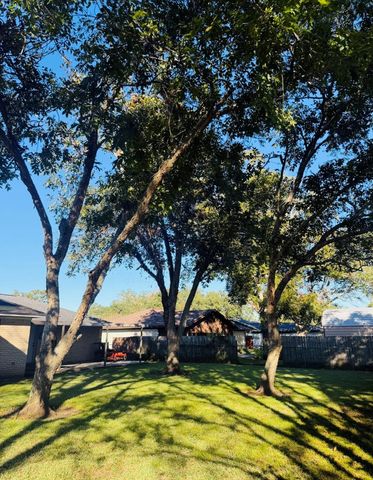 1457 Camellia Drive, Sweeny, TX 77480