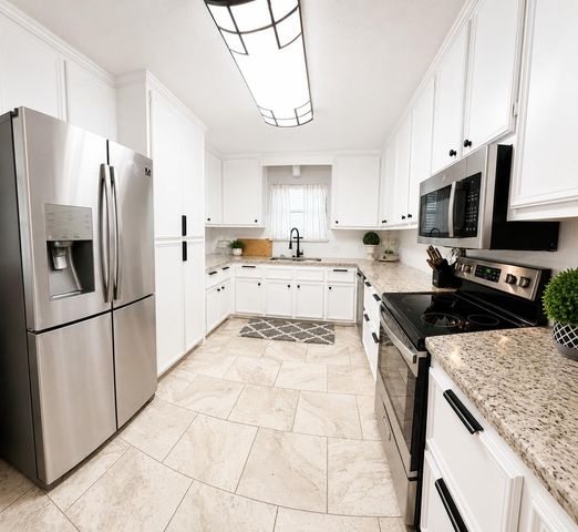 1457 Camellia Drive, Sweeny, TX 77480