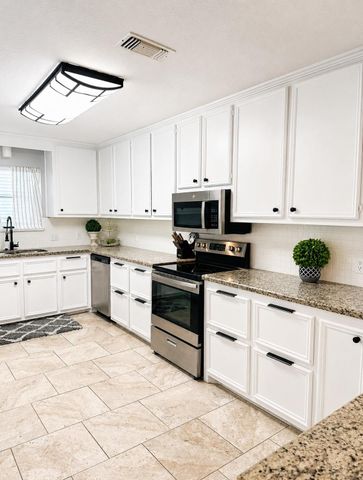 1457 Camellia Drive, Sweeny, TX 77480