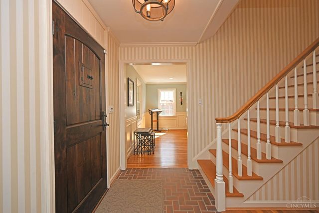 1345 Oak Knoll Drive, Cincinnati, OH 45224