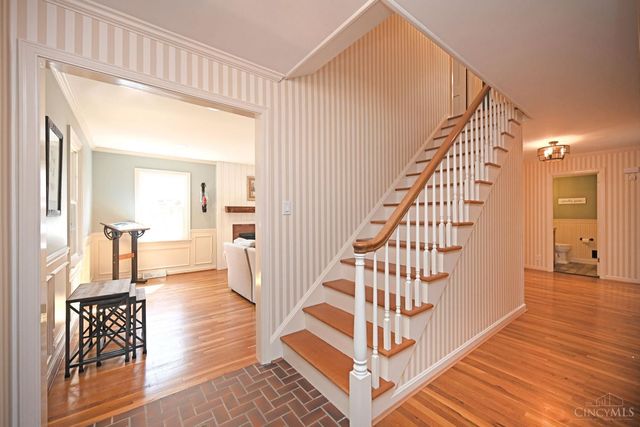 1345 Oak Knoll Drive, Cincinnati, OH 45224