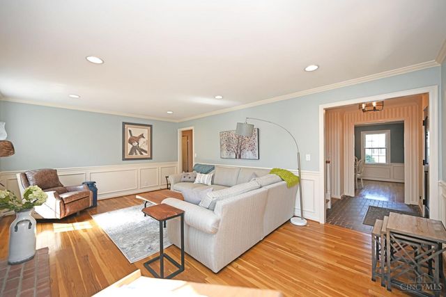 1345 Oak Knoll Drive, Cincinnati, OH 45224