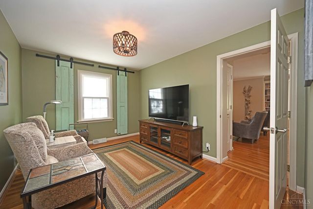 1345 Oak Knoll Drive, Cincinnati, OH 45224