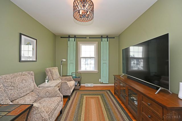 1345 Oak Knoll Drive, Cincinnati, OH 45224