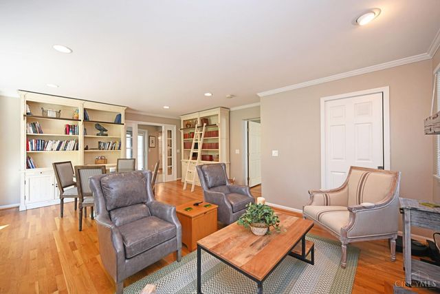 1345 Oak Knoll Drive, Cincinnati, OH 45224