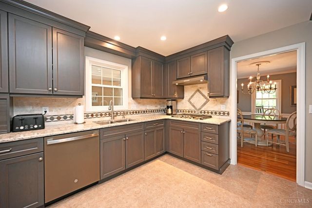 1345 Oak Knoll Drive, Cincinnati, OH 45224