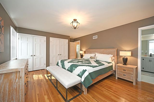 1345 Oak Knoll Drive, Cincinnati, OH 45224