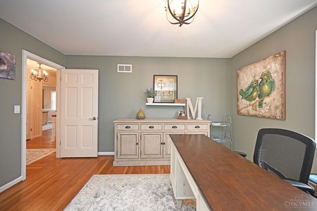 1345 Oak Knoll Drive, Cincinnati, OH 45224