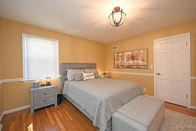 1345 Oak Knoll Drive, Cincinnati, OH 45224