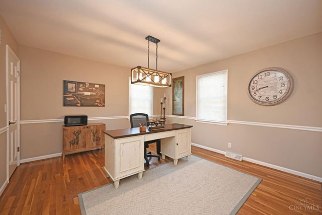 1345 Oak Knoll Drive, Cincinnati, OH 45224