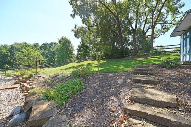 1345 Oak Knoll Drive, Cincinnati, OH 45224
