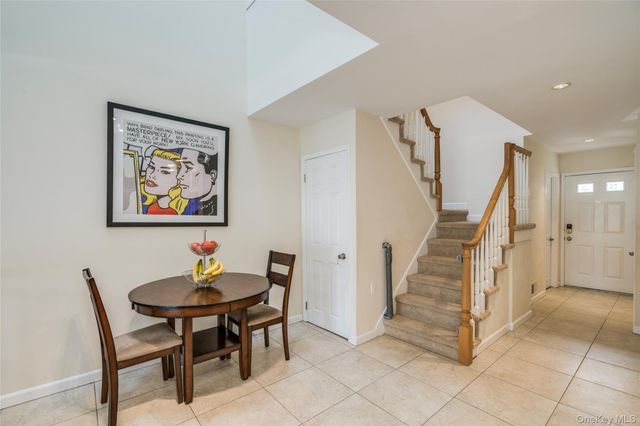 100 Woodlake Drive W, Woodbury, NY 11797