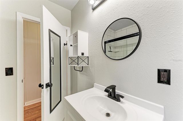 939 N LOCKWOOD RIDGE ROAD, Sarasota, FL 34237