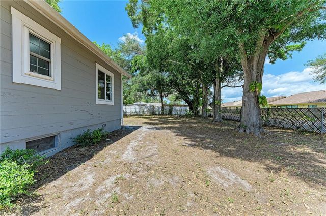 939 N LOCKWOOD RIDGE ROAD, Sarasota, FL 34237