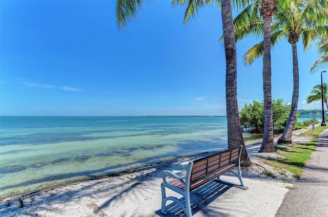 939 N LOCKWOOD RIDGE ROAD, Sarasota, FL 34237