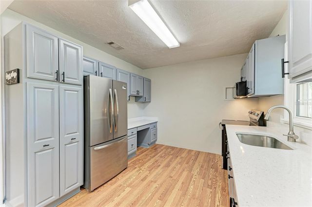 939 N LOCKWOOD RIDGE ROAD, Sarasota, FL 34237