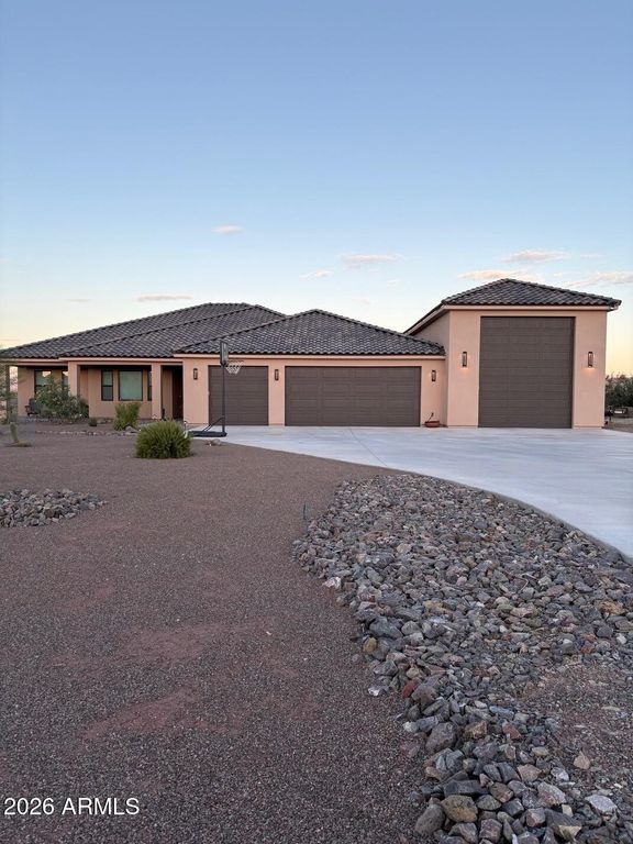 1055 BUCKBOARD Trail, Wickenburg, AZ 85390 — exterior