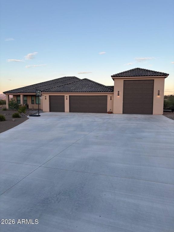 1055 BUCKBOARD Trail, Wickenburg, AZ 85390 — photo 2