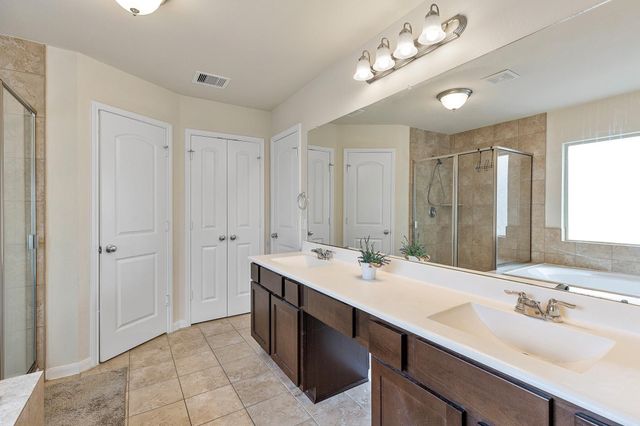 403 American Black Bear Drive, Crosby, TX 77532