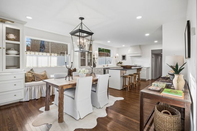 6839 Gaston Avenue, Dallas, TX 75214