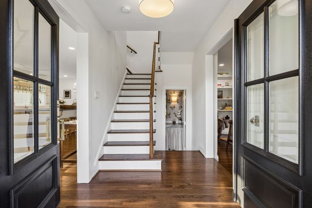 6839 Gaston Avenue, Dallas, TX 75214