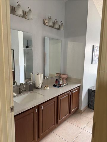 5033 FOXCROFT COURT, Orlando, FL 32808