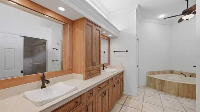 238 VESTAVIA DRIVE, Venice, FL 34292