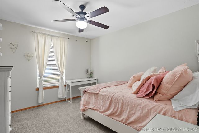 1503 Briarwood Lane, Henryetta, OK 74437