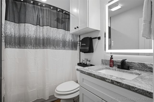 1503 Briarwood Lane, Henryetta, OK 74437