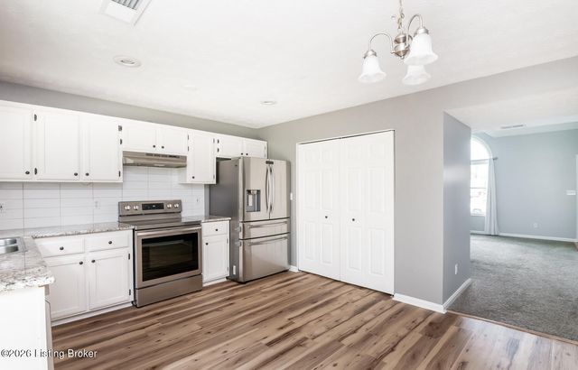 49 N Country Dr, Shelbyville, KY 40065
